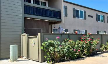 25735 Hogan Drive E3, Valencia, California 91355, 2 Bedrooms Bedrooms, ,2 BathroomsBathrooms,Residential,Buy,25735 Hogan Drive E3,SR24191306