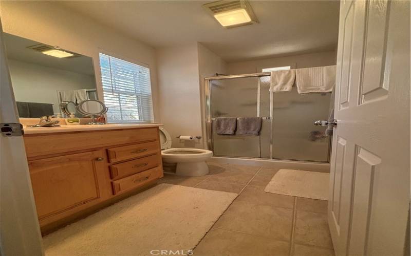 Cabin Full Bathroom