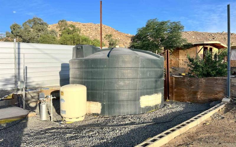 Water well tank