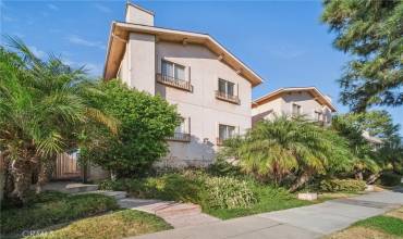 17311 Chatsworth Street 4, Granada Hills, California 91344, 3 Bedrooms Bedrooms, ,2 BathroomsBathrooms,Residential,Buy,17311 Chatsworth Street 4,SR24207876