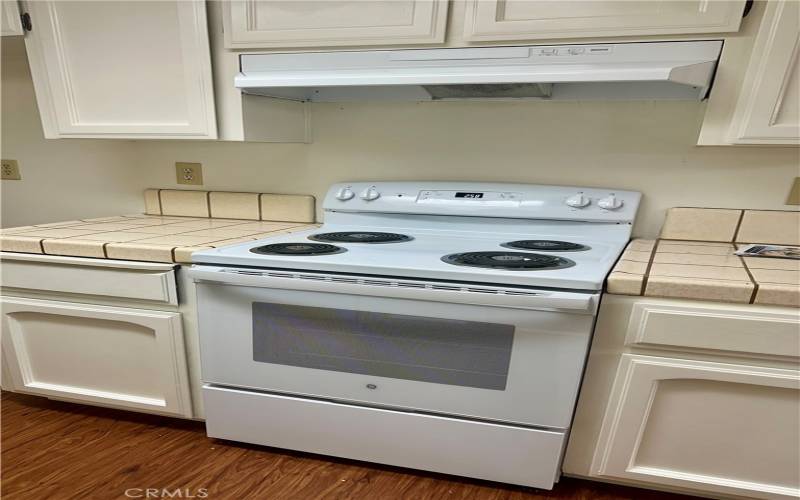 Brand new gas stove and hood