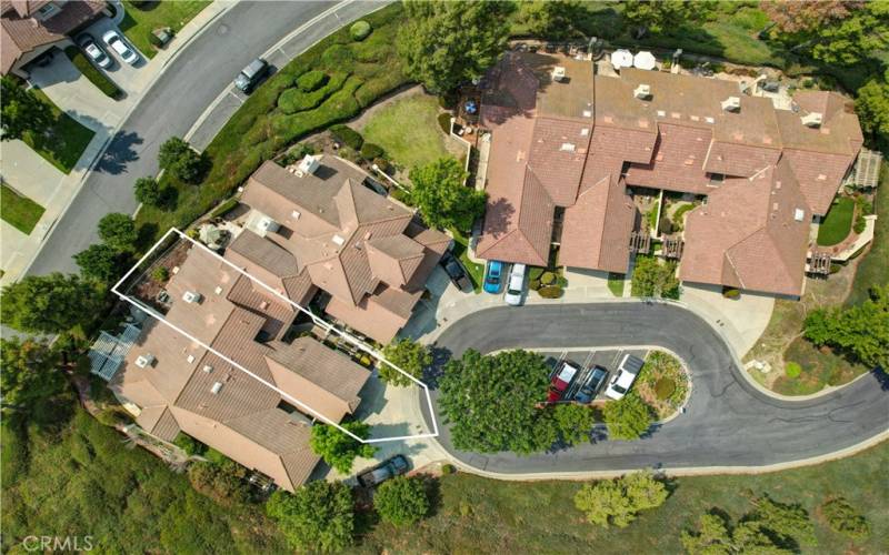 Aerial view of the residence and the cul-de-sac location.