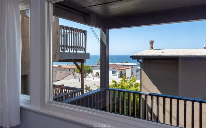 Extra large balcony with views