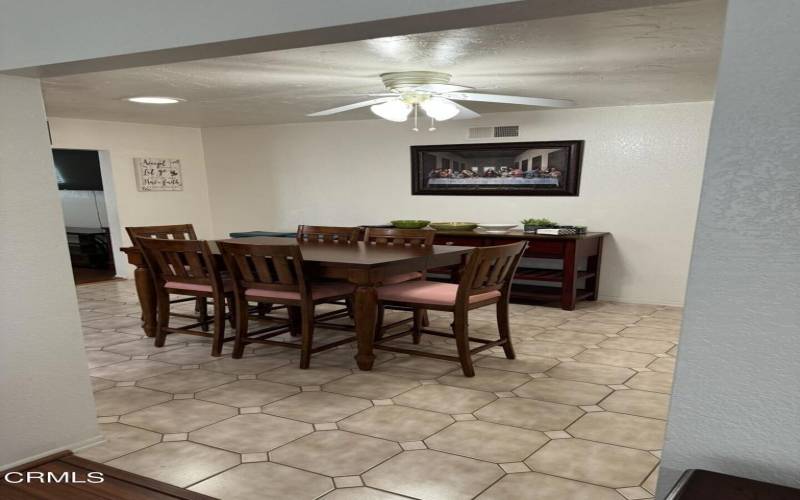 3091 NEAP PL DINING ROOM