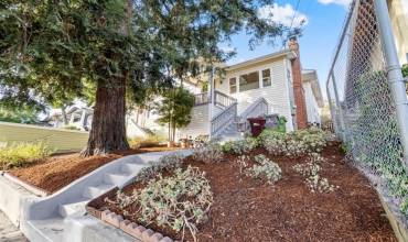 6640 Brann Street, Oakland, California 94605, 2 Bedrooms Bedrooms, ,1 BathroomBathrooms,Residential,Buy,6640 Brann Street,ML81983541