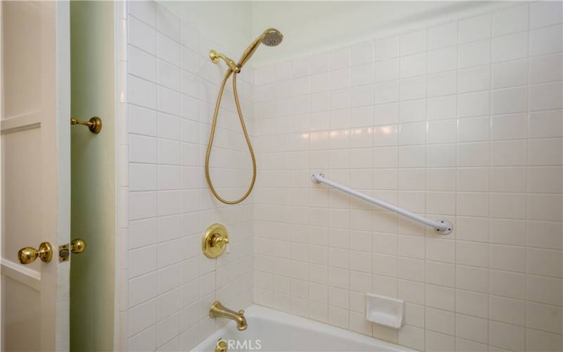 Full Bathroom Shower