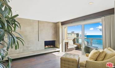 22626 Pacific Coast Highway 21, Malibu, California 90265, 2 Bedrooms Bedrooms, ,Residential Lease,Rent,22626 Pacific Coast Highway 21,24456067