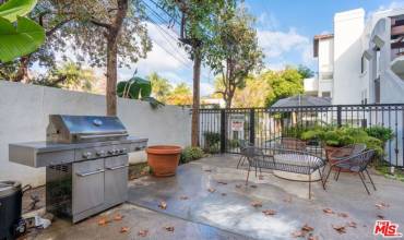 1031 N Crescent Heights Boulevard 1C, West Hollywood, California 90046, 2 Bedrooms Bedrooms, ,2 BathroomsBathrooms,Residential Lease,Rent,1031 N Crescent Heights Boulevard 1C,24456359