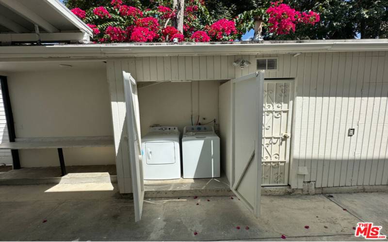 Private Washer/ Dryer