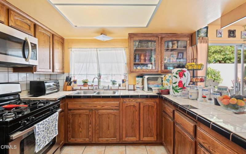 9-web-or-mls-09 - Kitchen