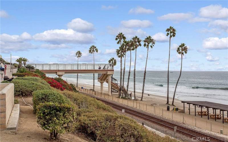 Close walk to T Street beach and the beach trail