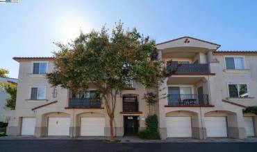 35530 Monterra Ter 102, Union City, California 94587, 2 Bedrooms Bedrooms, ,2 BathroomsBathrooms,Residential,Buy,35530 Monterra Ter 102,41076747