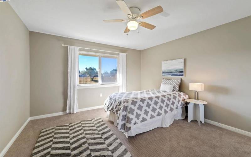 BEDROOM W/ CEILING FAN