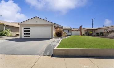 11924 Cimarron Avenue, Hawthorne, California 90250, 4 Bedrooms Bedrooms, ,2 BathroomsBathrooms,Residential,Buy,11924 Cimarron Avenue,SB24165793