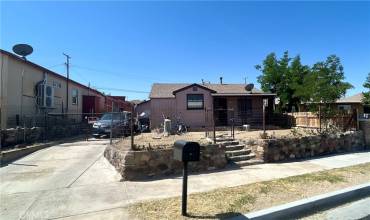 830 W Buena Vista Street, Barstow, California 92311, 3 Bedrooms Bedrooms, ,1 BathroomBathrooms,Residential,Buy,830 W Buena Vista Street,PW24203009