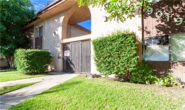 9019 Cedros Avenue 4, Panorama City, California 91402, 2 Bedrooms Bedrooms, ,2 BathroomsBathrooms,Residential,Buy,9019 Cedros Avenue 4,SR24219687