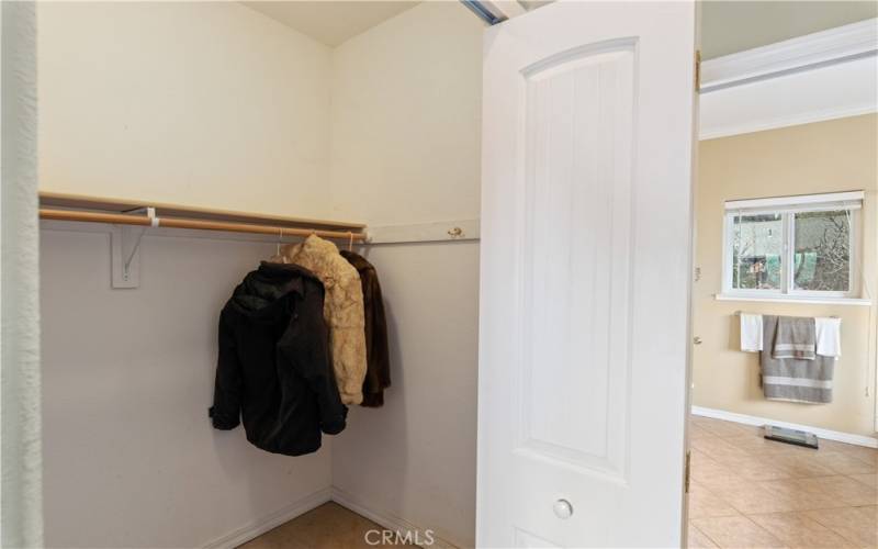 Walk in closet 1