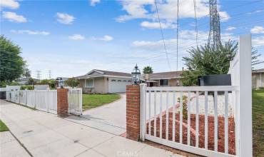 9159 Geyser Avenue, Northridge, California 91324, 3 Bedrooms Bedrooms, ,2 BathroomsBathrooms,Residential,Buy,9159 Geyser Avenue,TR24211282