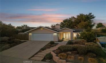 829 Crazy Horse Drive, Paso Robles, California 93446, 3 Bedrooms Bedrooms, ,2 BathroomsBathrooms,Residential,Buy,829 Crazy Horse Drive,NS24193467