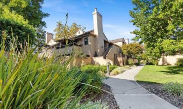 2081 Foxhall Loop, San Jose, California 95125, 2 Bedrooms Bedrooms, ,2 BathroomsBathrooms,Residential,Buy,2081 Foxhall Loop,ML81983100