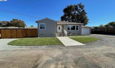 3504 Concord Blvd, Concord, California 94519, 2 Bedrooms Bedrooms, ,1 BathroomBathrooms,Residential Lease,Rent,3504 Concord Blvd,41077298