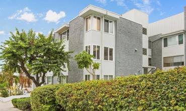 1907 Robinson Ave 201, San Diego, California 92104, 1 Bedroom Bedrooms, ,1 BathroomBathrooms,Residential,Buy,1907 Robinson Ave 201,PTP2406347