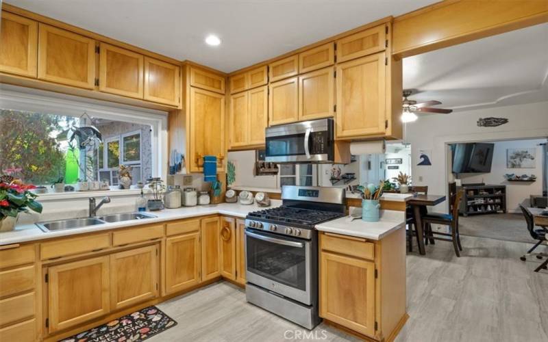 Kitchen with tons of storage