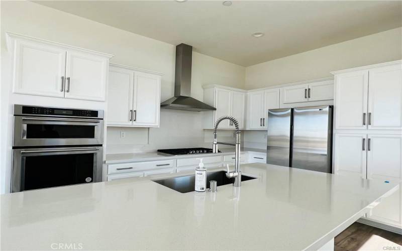 Large Quartz top counter  in Kitchen