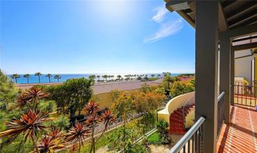 Living Rm Balcony