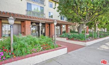 12720 Burbank Boulevard 114, Valley Village, California 91607, 2 Bedrooms Bedrooms, ,2 BathroomsBathrooms,Residential,Buy,12720 Burbank Boulevard 114,24453449