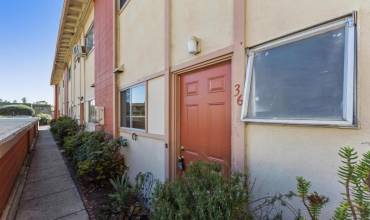 27505 Tampa Avenue 36, Hayward, California 94544, 2 Bedrooms Bedrooms, ,1 BathroomBathrooms,Residential,Buy,27505 Tampa Avenue 36,ML81982647