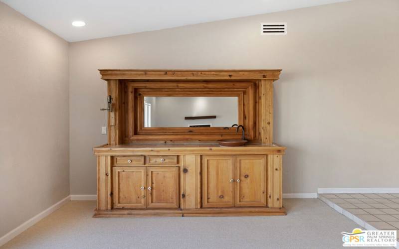 Custom wet bar