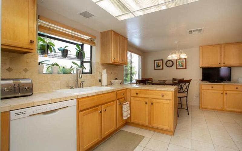 Spacious Kitchen with Breakfast Nook