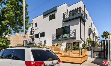 1624 N Normandie Avenue C, Los Angeles, California 90027, 3 Bedrooms Bedrooms, ,2 BathroomsBathrooms,Residential,Buy,1624 N Normandie Avenue C,24456827