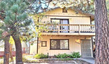 2464 Elko Drive, Arrowbear, California 92382, 2 Bedrooms Bedrooms, ,1 BathroomBathrooms,Residential,Buy,2464 Elko Drive,CV24161556