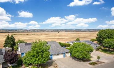 Beautiful foothills to enjoy with vast Conservation meadowland!