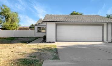 26200 Newport Avenue, Loma Linda, California 92354, 3 Bedrooms Bedrooms, ,2 BathroomsBathrooms,Residential,Buy,26200 Newport Avenue,IV24218734