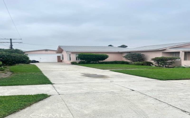 house and driveway