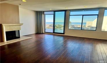 736 Gould Avenue 30, Hermosa Beach, California 90254, 3 Bedrooms Bedrooms, ,3 BathroomsBathrooms,Residential Lease,Rent,736 Gould Avenue 30,SB24202703