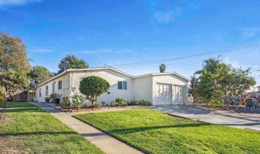 747 E Indian Rock Rd, Vista, California 92084, 4 Bedrooms Bedrooms, ,2 BathroomsBathrooms,Residential Income,Buy,747 E Indian Rock Rd,240025147SD