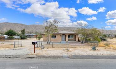 56426 Sunland Drive, Yucca Valley, California 92284, 2 Bedrooms Bedrooms, ,1 BathroomBathrooms,Residential,Buy,56426 Sunland Drive,DW24198013