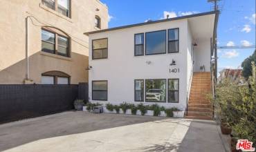 1401 Innes Place B, Venice, California 90291, 2 Bedrooms Bedrooms, ,1 BathroomBathrooms,Residential Lease,Rent,1401 Innes Place B,24455457