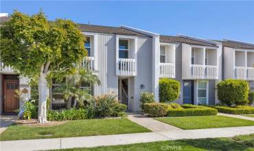 16544 Harbour Lane 12, Huntington Beach, California 92649, 2 Bedrooms Bedrooms, ,2 BathroomsBathrooms,Residential Lease,Rent,16544 Harbour Lane 12,PW24219762