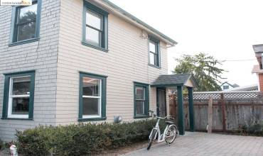 1173 12th St., Oakland, California 94607, 2 Bedrooms Bedrooms, ,1 BathroomBathrooms,Residential Lease,Rent,1173 12th St.,41077439