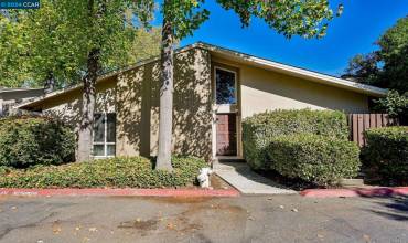 321 Westcliffe Cir, Walnut Creek, California 94597, 2 Bedrooms Bedrooms, ,1 BathroomBathrooms,Residential,Buy,321 Westcliffe Cir,41077437