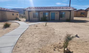 6638 Maricopa Drive 4, 29 Palms, California 92277, 2 Bedrooms Bedrooms, ,2 BathroomsBathrooms,Residential Lease,Rent,6638 Maricopa Drive 4,JT24221477