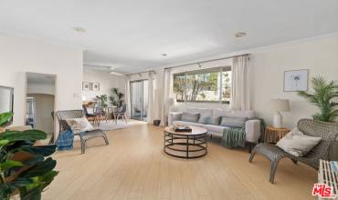 1524 Franklin Street D, Santa Monica, California 90404, 2 Bedrooms Bedrooms, ,1 BathroomBathrooms,Residential,Buy,1524 Franklin Street D,24456681