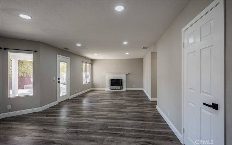 Family Room w/ Fireplace