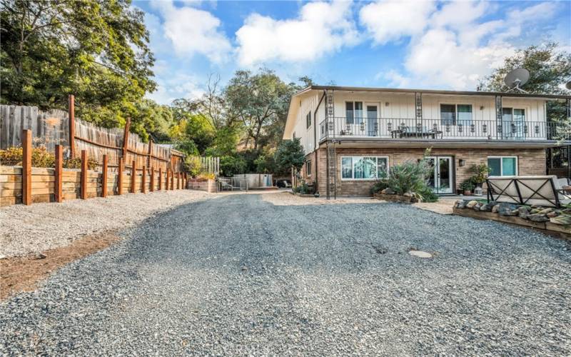 gravel driveway with plenty of parking