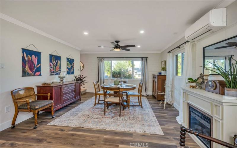 Dining room/ Flex space